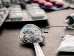 第一次吸食海洛因会上瘾吗？海洛因的危害有哪些？
