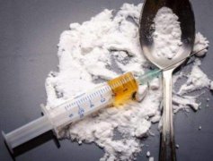 吸食冰毒和海洛因后的症状有什么不同？